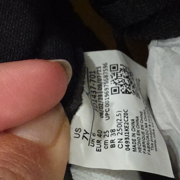 Nike Air Jordan 1 Retro Size 7Y High OG Yellow Ochre/black Sail Sneakers - Picture 4 of 8